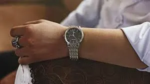 Cách Phối Đồ Với Đồng Hồ Thời Trang: Nâng Tầm Phong Cách Cực Dễ!