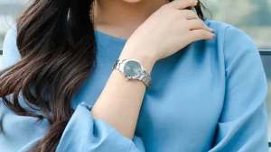Đồng hồ thời trang cho sinh viên: Bí quyết chọn mua và phối đồ cực chất